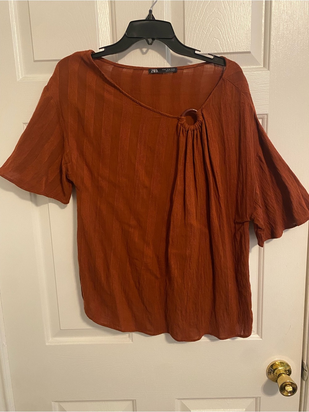 Chic Zara Stripped Rust Wood Ring-Detail Short Sleeve Top Size M
